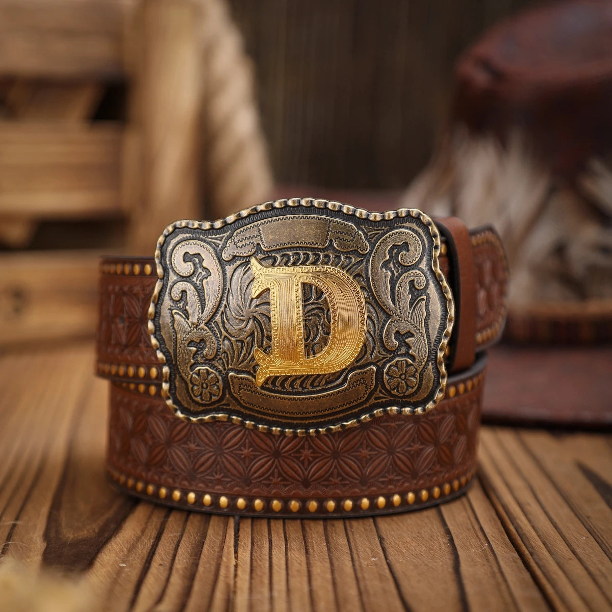 Western-style leather belt for both men and women, a classic and casual retro belt