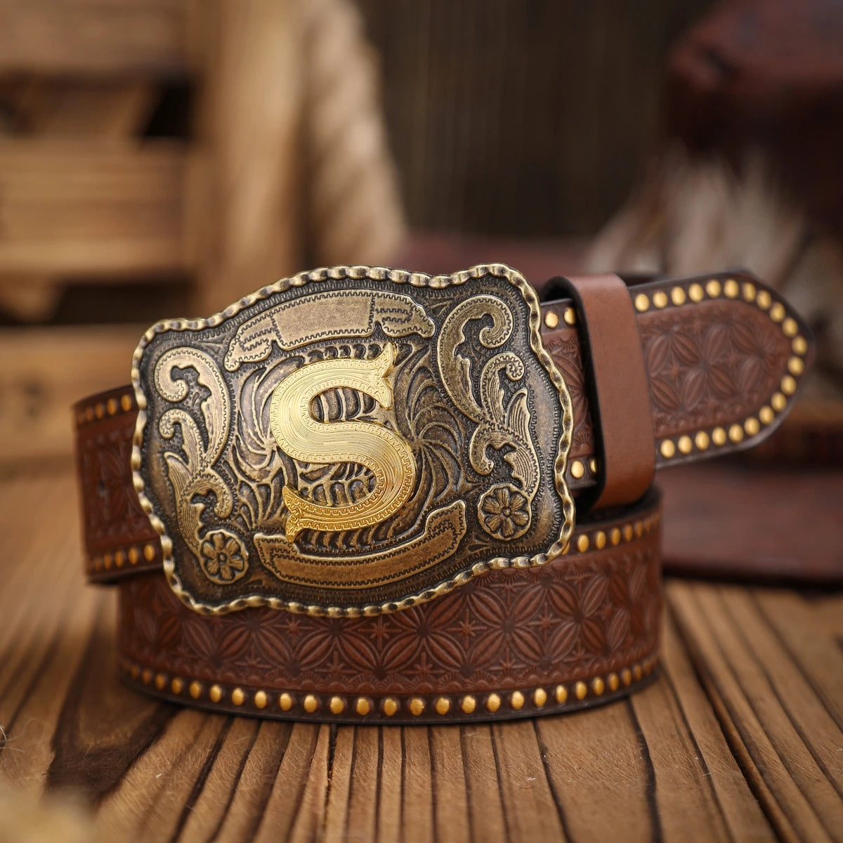 Western-style leather belt for both men and women, a classic and casual retro belt