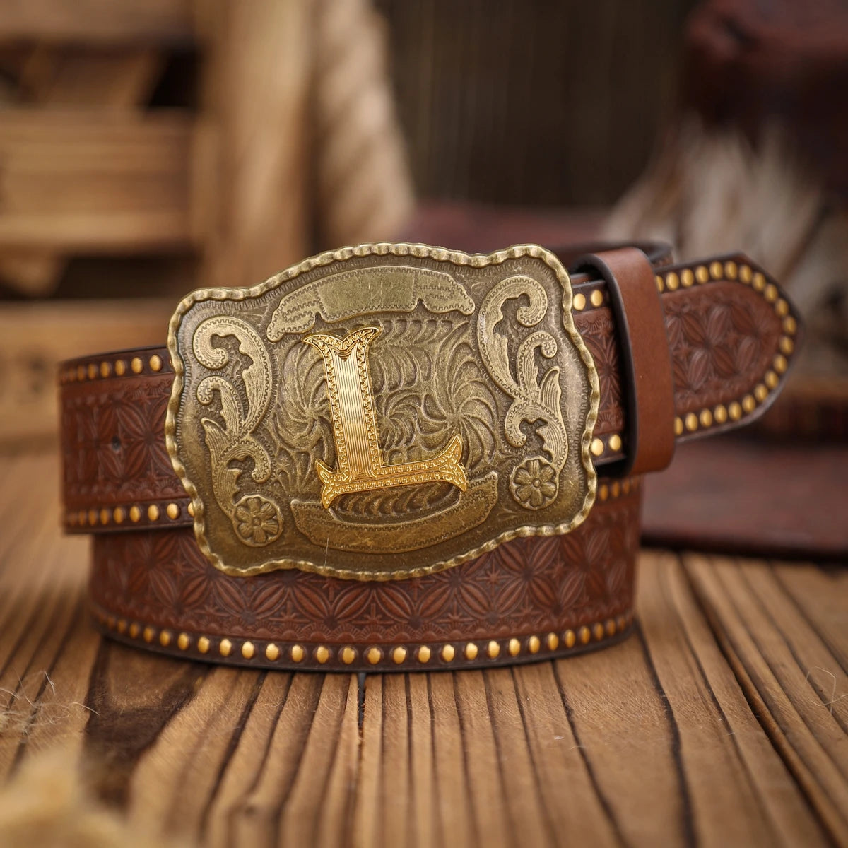 Western-style leather belt for both men and women, a classic and casual retro belt