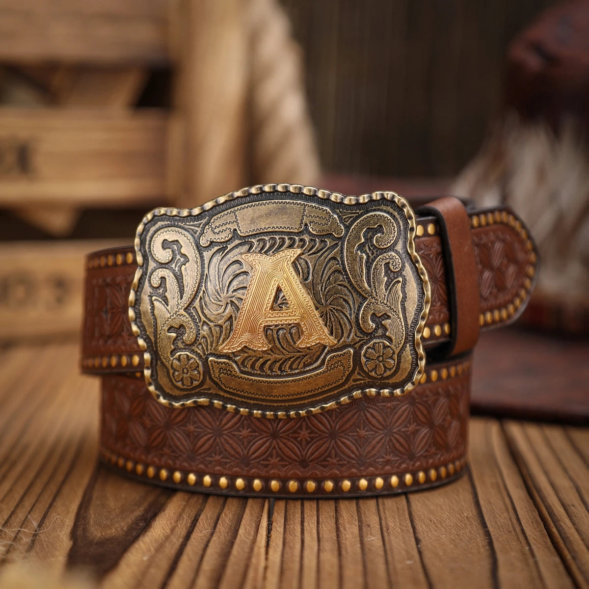 Western-style leather belt for both men and women, a classic and casual retro belt