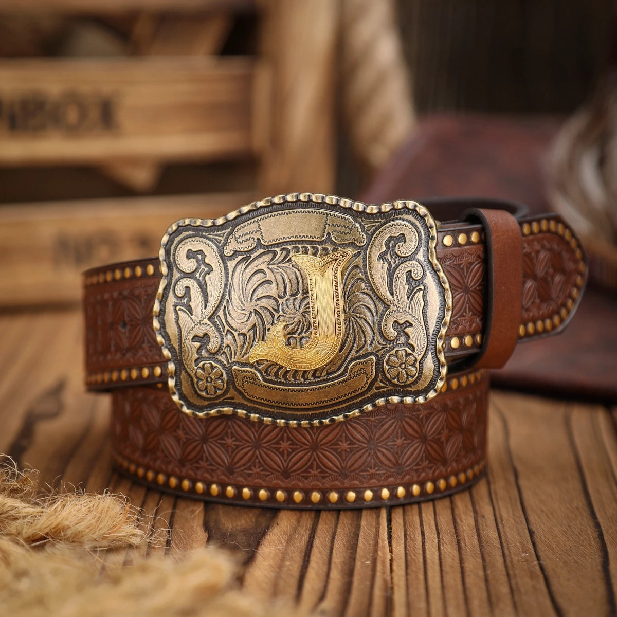 Western-style leather belt for both men and women, a classic and casual retro belt