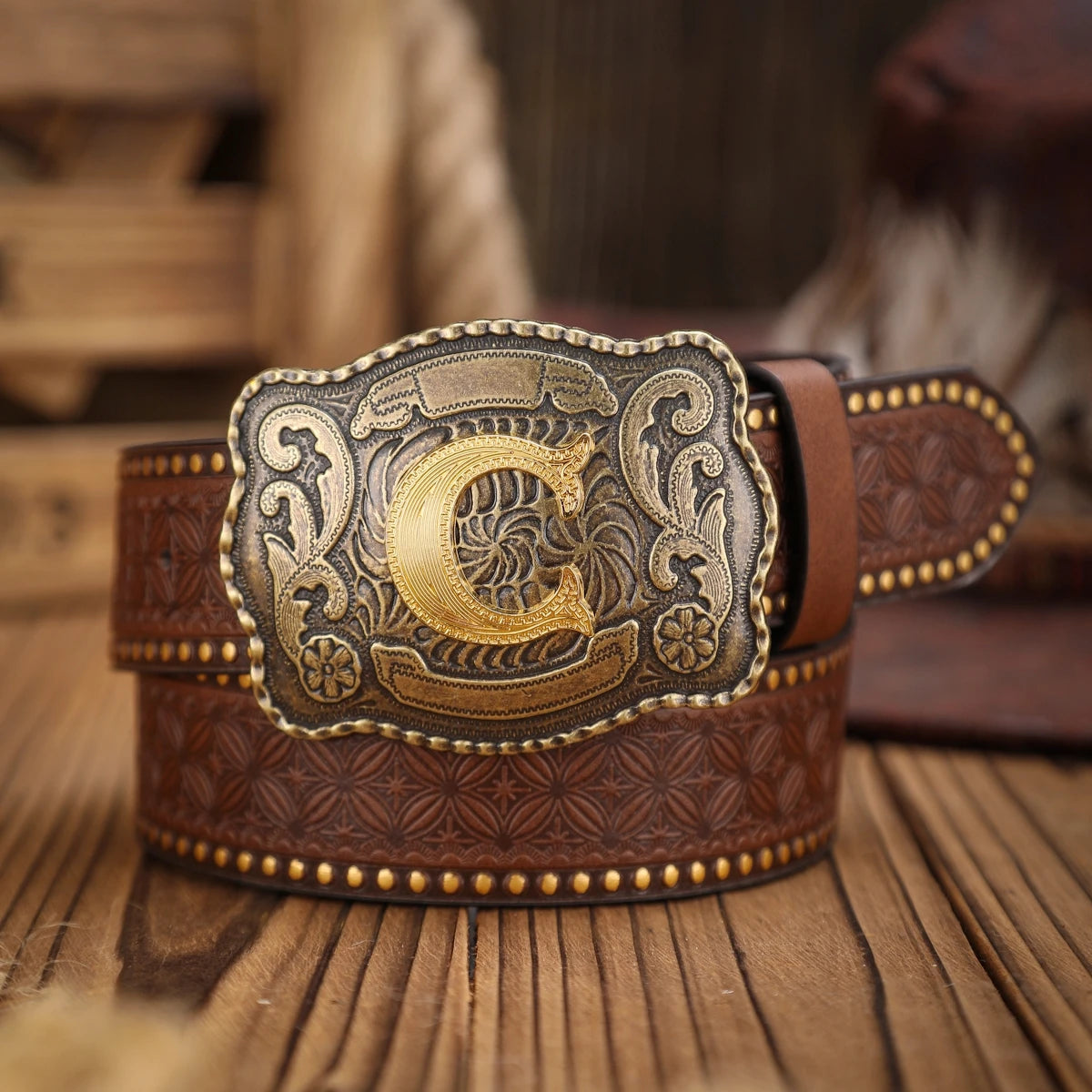 Western-style leather belt for both men and women, a classic and casual retro belt